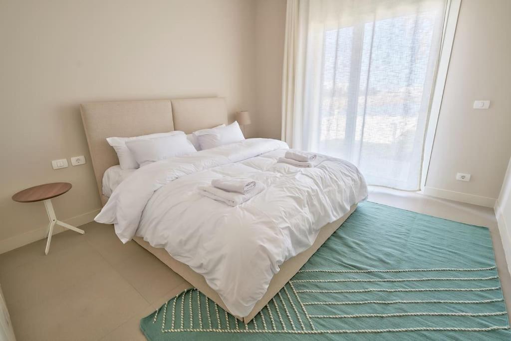 Ground Floor Two Bedrooms In Joubal Lagoon With Direct Pool Access And View Appartement *